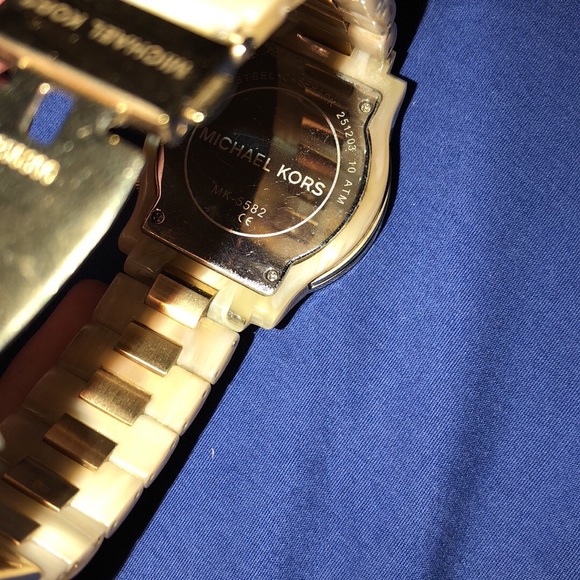 michael kors women’s watch main image 4